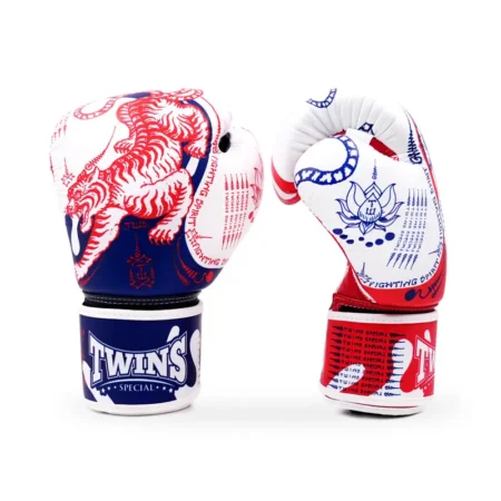 differences between Muay Thai gloves and boxing gloves
